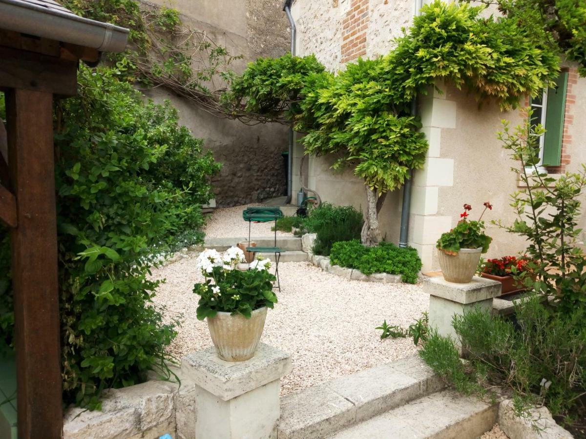 Le Petit Jardin Yoyo Hotel Monts Kültér fotó